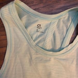 GapFit Breathe Tie-Back Tank Top